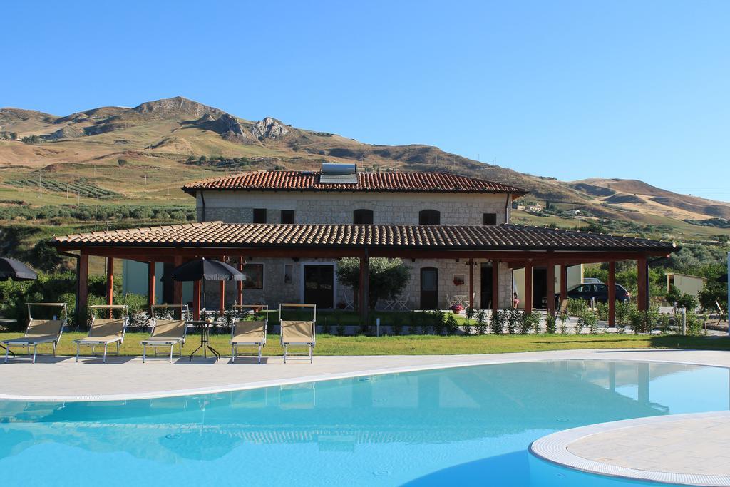 Tenuta Lanza Il Mulino Acquaviva Platani