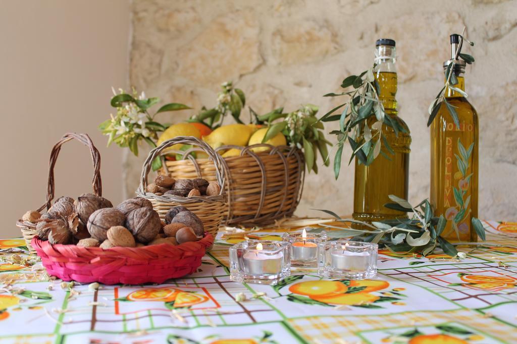 Tenuta Lanza Il Mulino Acquaviva Platani